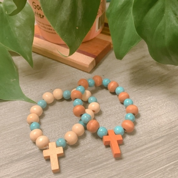 Bracelets - Picture 7 of 9